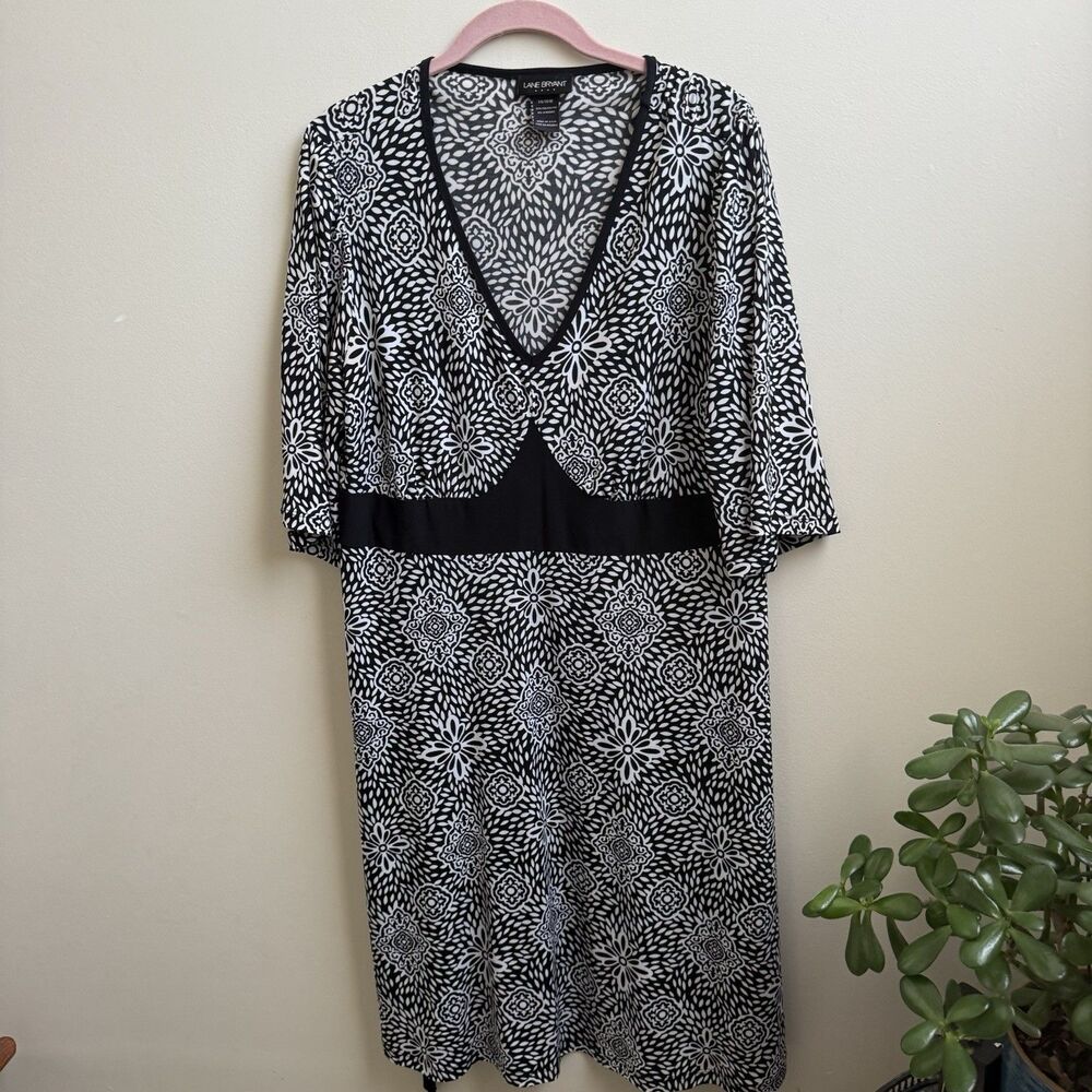 Lane Bryant Black & White Fit Flare Wrapped Bodice Back Tie Dress Size 14/16